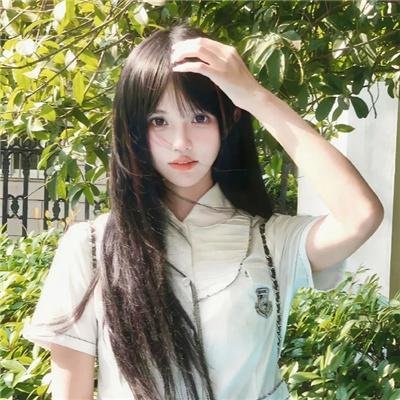 总之就是非常可爱～制服～